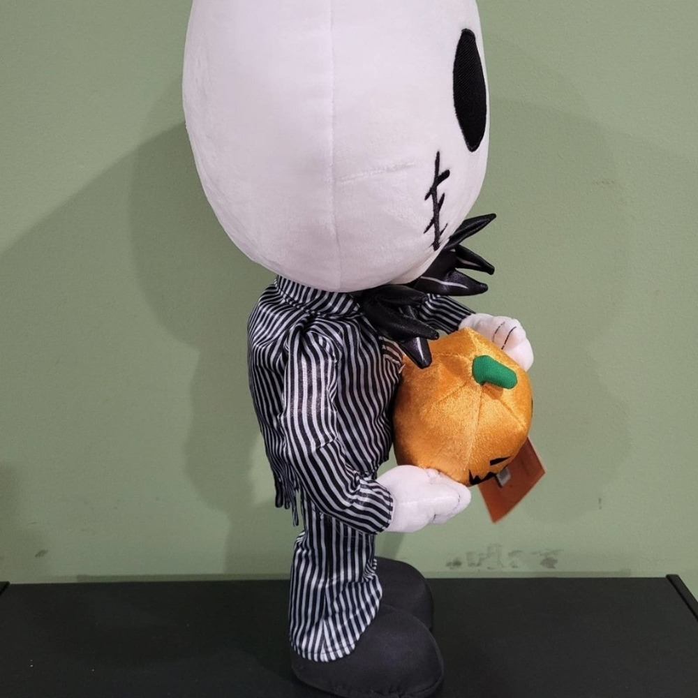 Disney Jack Skellington 20" tall Halloween door greeter - Picture 5 of 8